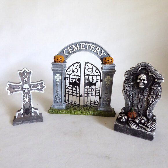 NEW 6.5” HALLOWEEN RESIN GLOW IN DARK CEMETERY ARCH TOMBSTONE HEADSTONE FIGURES - Picture 1 of 15